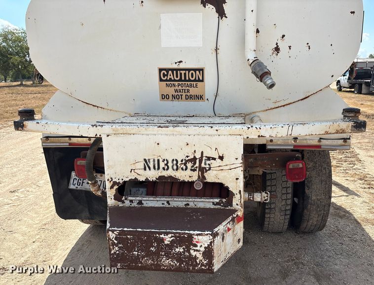 image for item ED5868 2007 International 4300 water truck