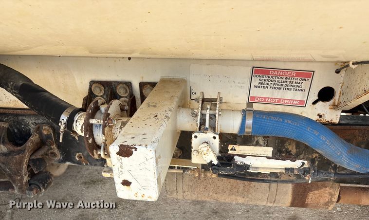 image for item ED5868 2007 International 4300 water truck