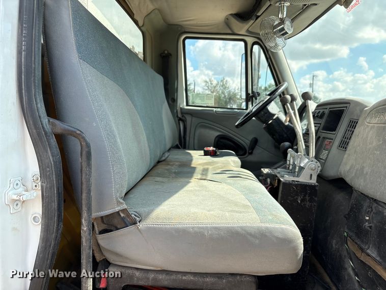 image for item ED5868 2007 International 4300 water truck