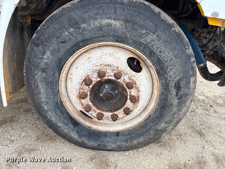 image for item ED5868 2007 International 4300 water truck