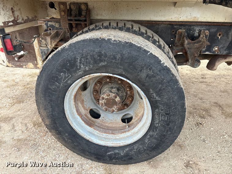 image for item ED5868 2007 International 4300 water truck