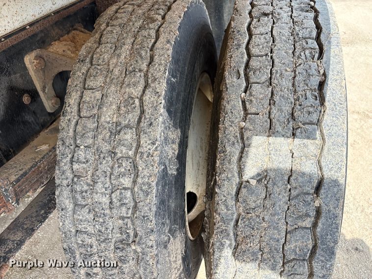 image for item ED5868 2007 International 4300 water truck