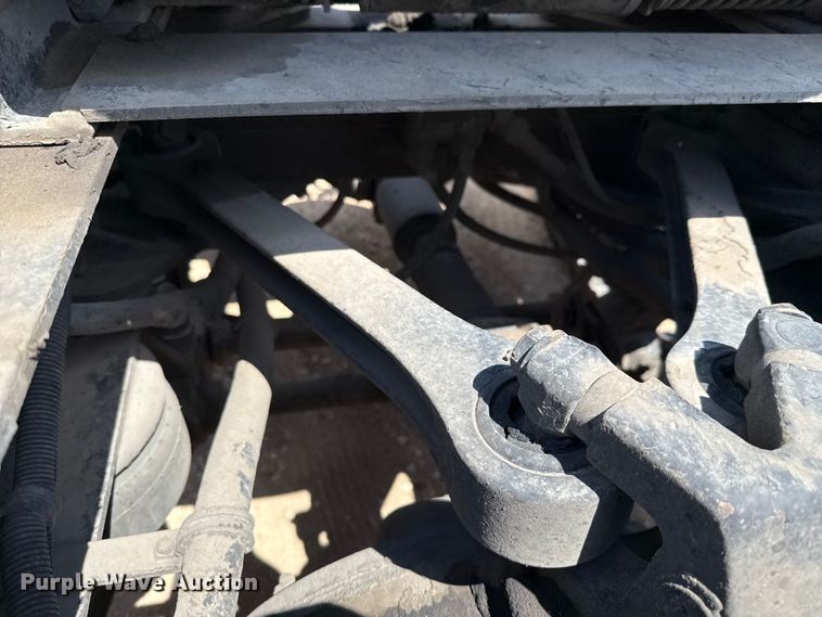 image for item ED5871 1999 Kenworth T800 semi truck