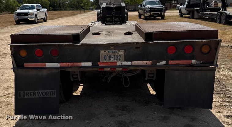 image for item ED5872 2004 Witzco Challenger RG-35 lowboy equipment trailer