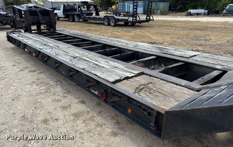image for item ED5872 2004 Witzco Challenger RG-35 lowboy equipment trailer