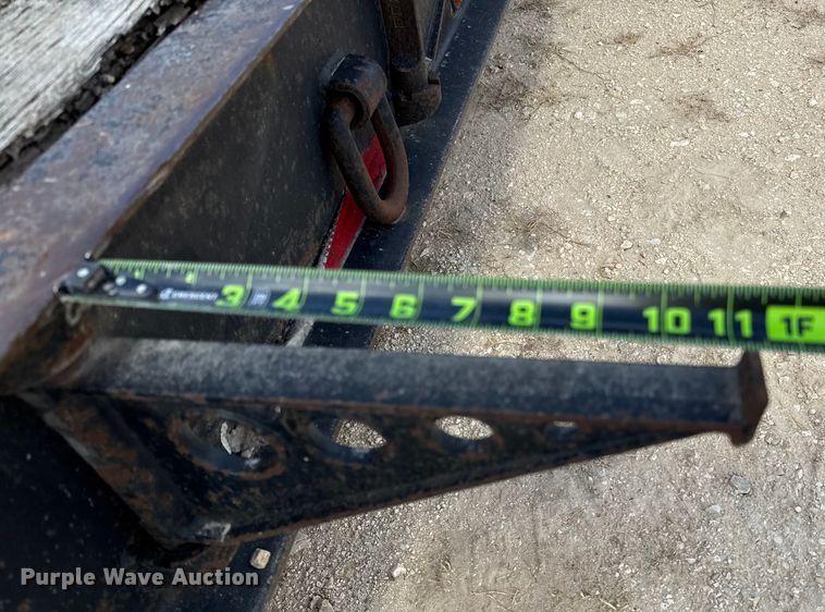 image for item ED5872 2004 Witzco Challenger RG-35 lowboy equipment trailer