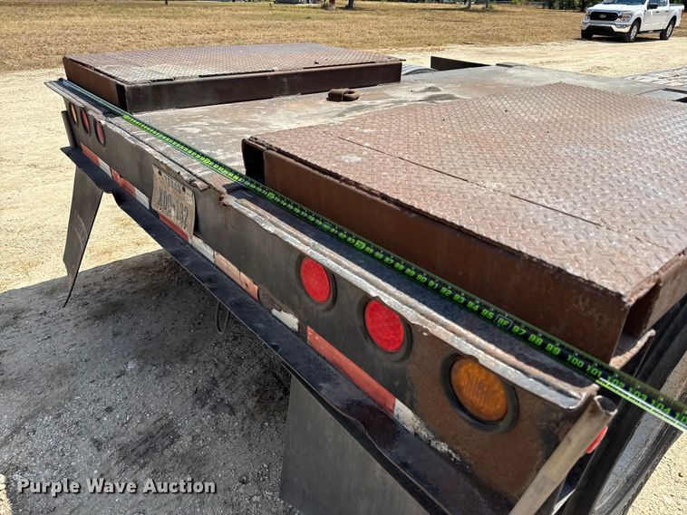 image for item ED5872 2004 Witzco Challenger RG-35 lowboy equipment trailer