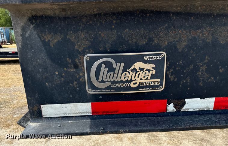 image for item ED5872 2004 Witzco Challenger RG-35 lowboy equipment trailer