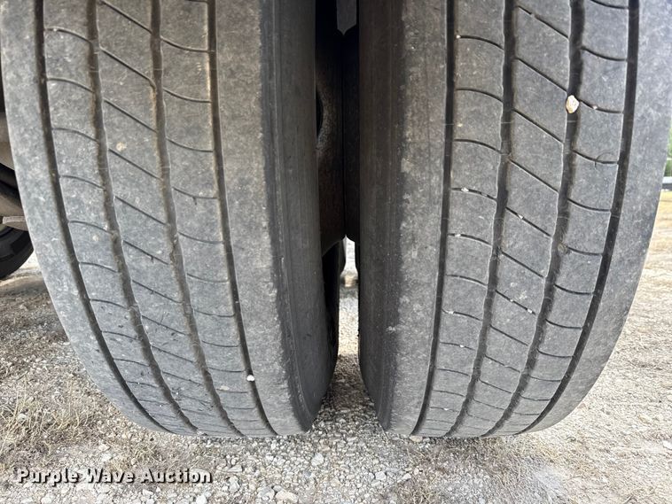 image for item ED5872 2004 Witzco Challenger RG-35 lowboy equipment trailer