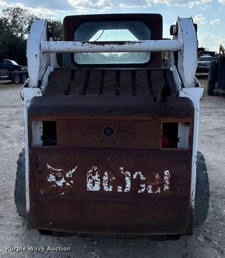 image for item ED5877 2004 Bobcat S185 skid steer loader