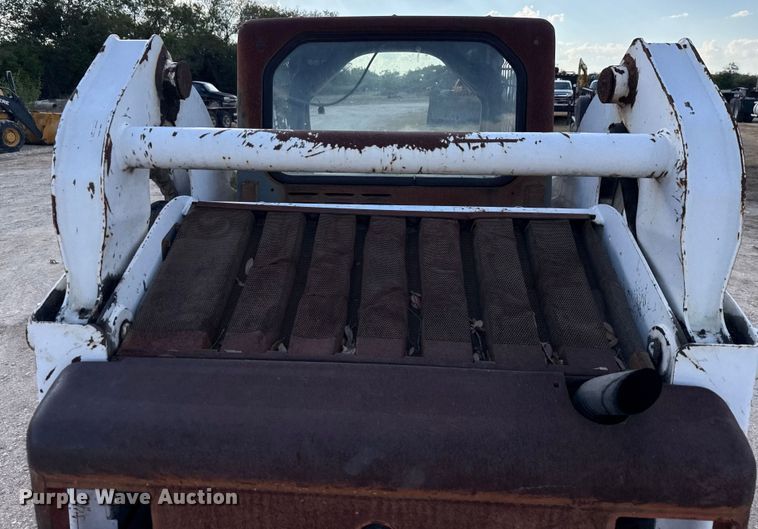 image for item ED5877 2004 Bobcat S185 skid steer loader