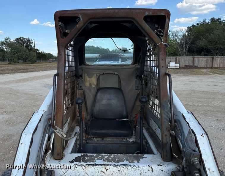 image for item ED5877 2004 Bobcat S185 skid steer loader