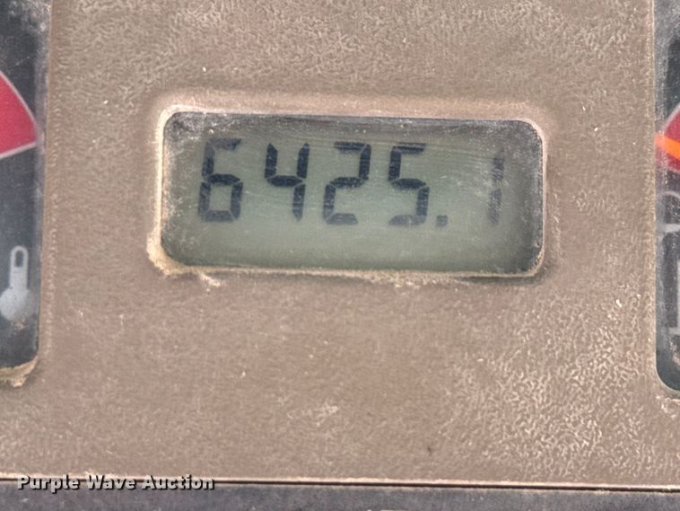 image for item ED5877 2004 Bobcat S185 skid steer loader