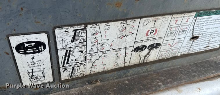 image for item ED5877 2004 Bobcat S185 skid steer loader