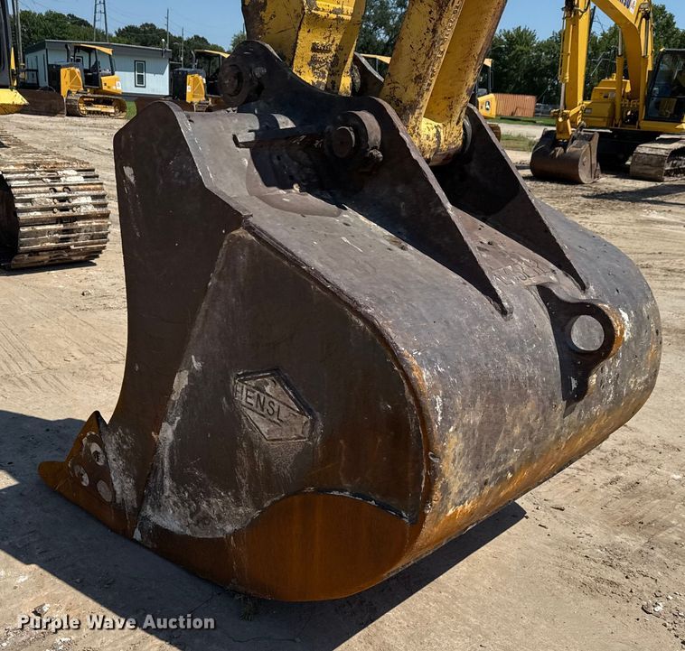 image for item ED5883 2017 Komatsu PC360LC-11 excavator