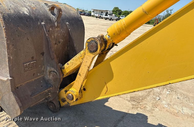 image for item ED5883 2017 Komatsu PC360LC-11 excavator
