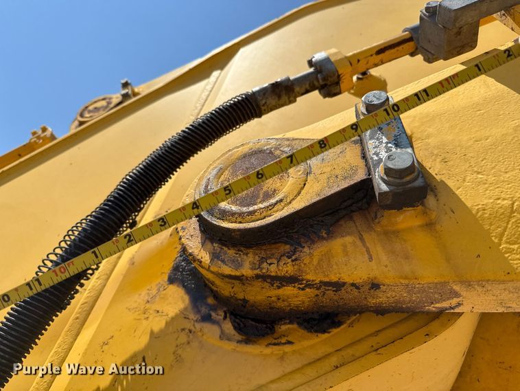 image for item ED5883 2017 Komatsu PC360LC-11 excavator