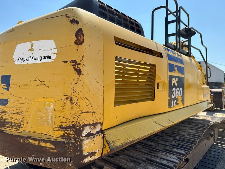 image for item ED5883 2017 Komatsu PC360LC-11 excavator