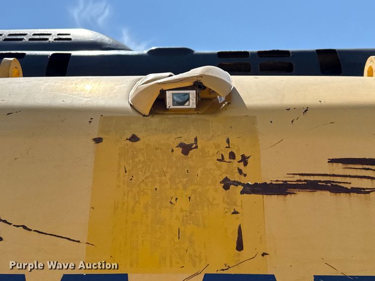 image for item ED5883 2017 Komatsu PC360LC-11 excavator