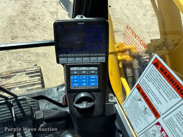 image for item ED5883 2017 Komatsu PC360LC-11 excavator