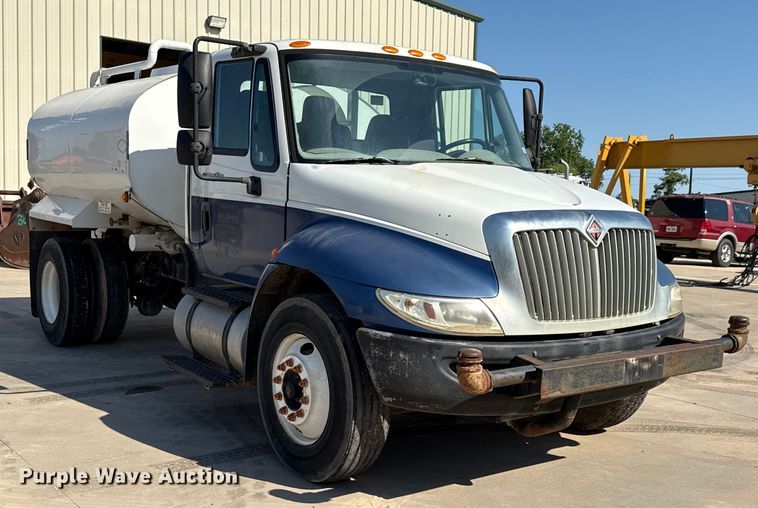 image for item ED5885 2012 International 4300 water truck