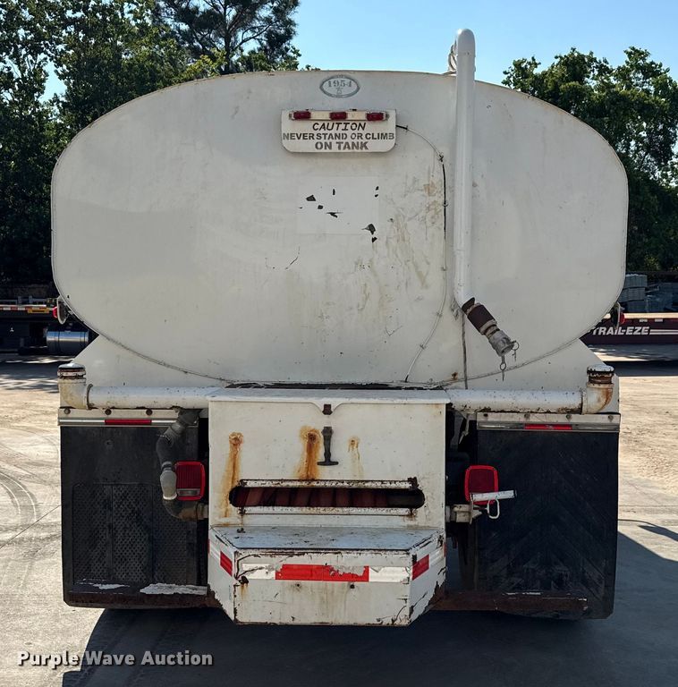 image for item ED5885 2012 International 4300 water truck