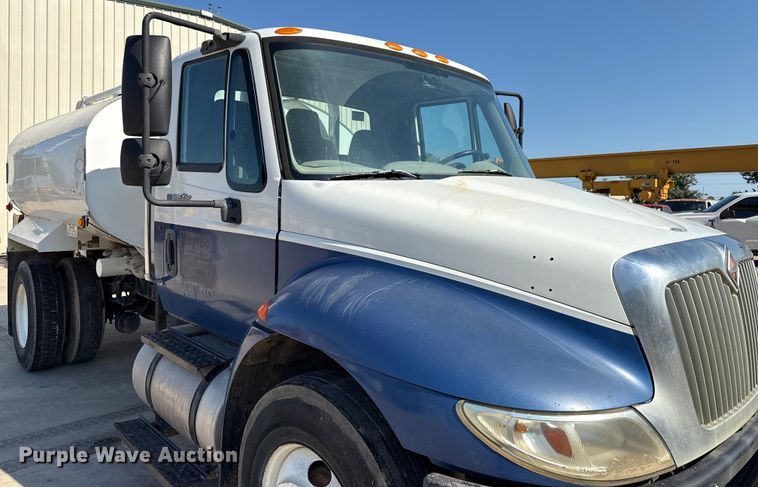 image for item ED5885 2012 International 4300 water truck