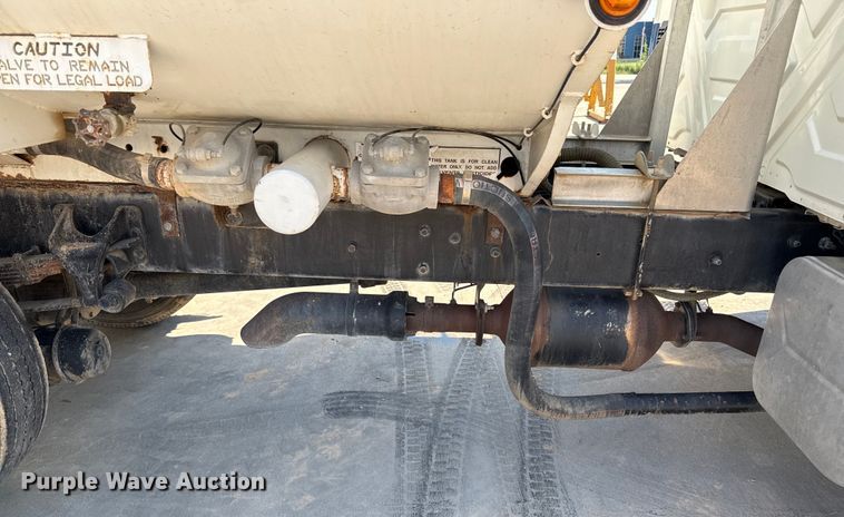 image for item ED5885 2012 International 4300 water truck