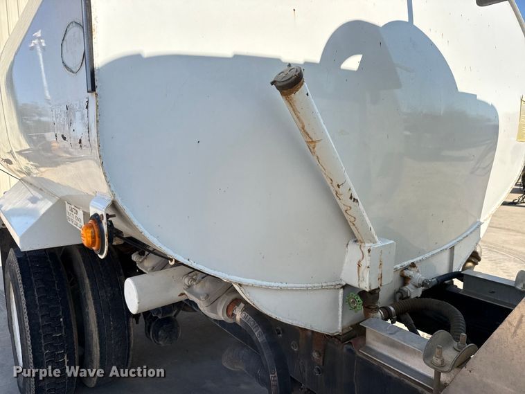 image for item ED5885 2012 International 4300 water truck