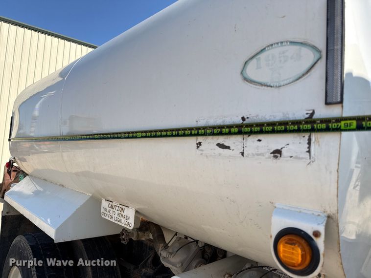 image for item ED5885 2012 International 4300 water truck