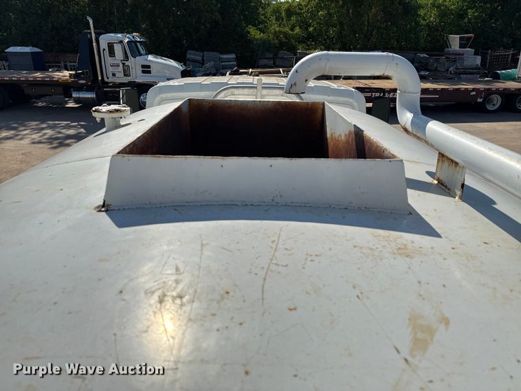 image for item ED5885 2012 International 4300 water truck