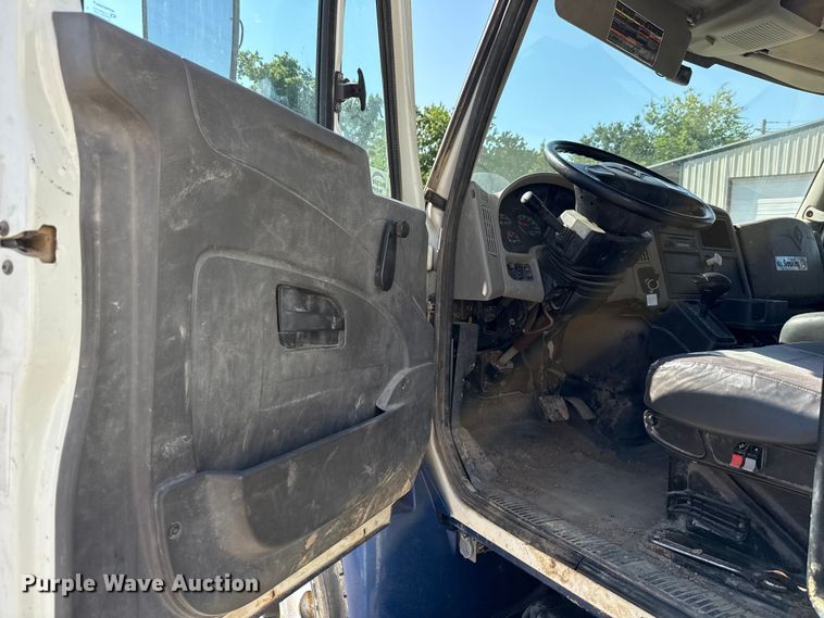 image for item ED5885 2012 International 4300 water truck