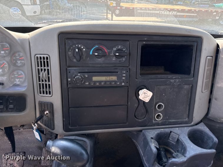 image for item ED5885 2012 International 4300 water truck