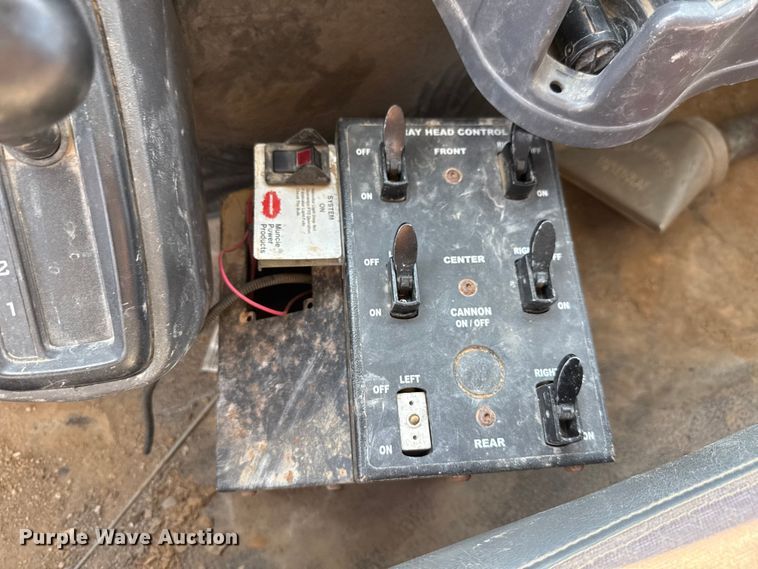 image for item ED5885 2012 International 4300 water truck