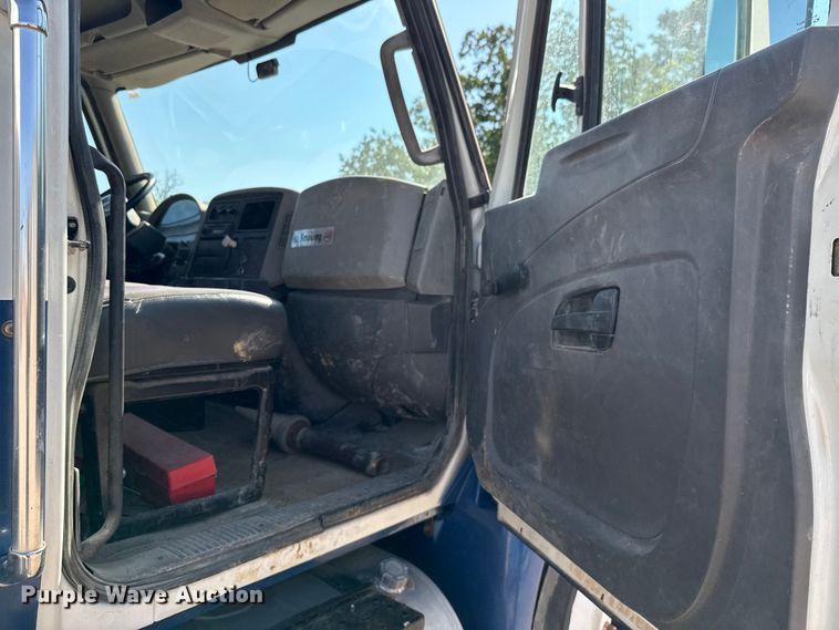 image for item ED5885 2012 International 4300 water truck