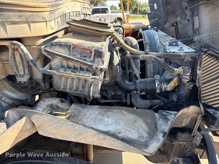 image for item ED5885 2012 International 4300 water truck