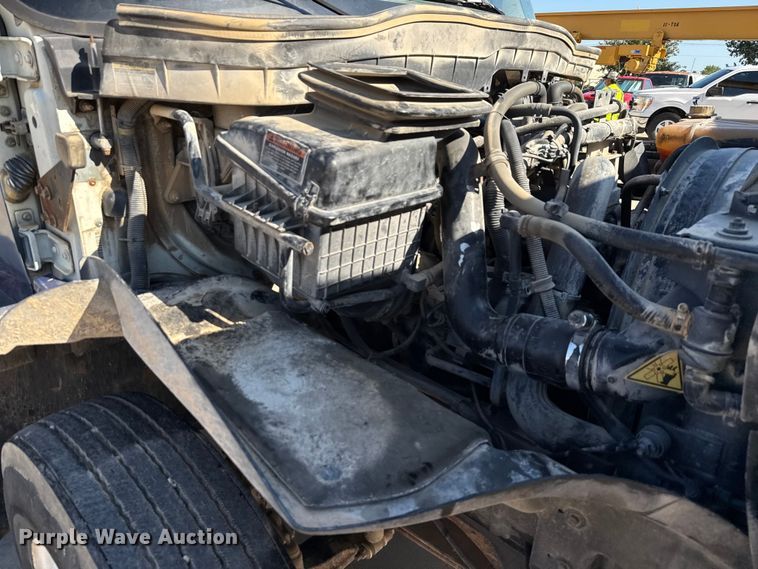 image for item ED5885 2012 International 4300 water truck