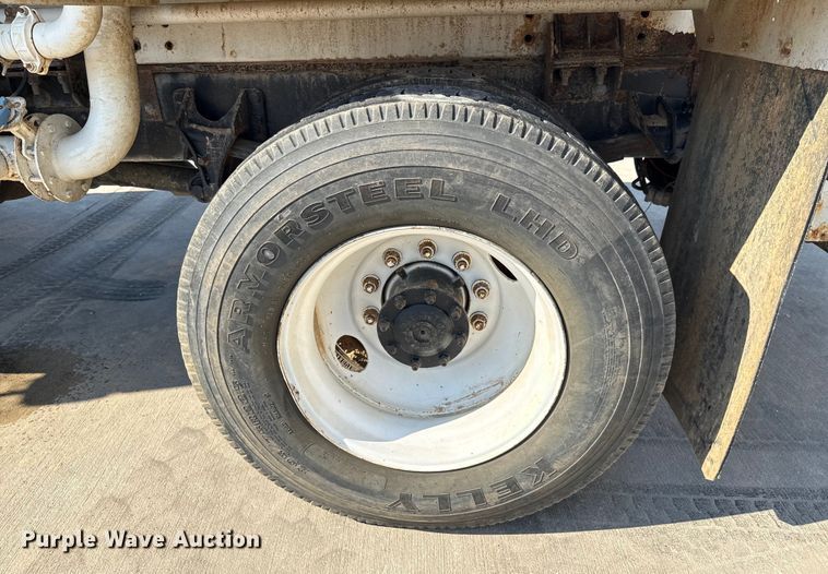 image for item ED5885 2012 International 4300 water truck