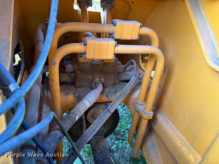 image for item ED5886 2005 Hyundai HL760-7 wheel loader