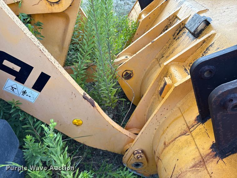 image for item ED5886 2005 Hyundai HL760-7 wheel loader