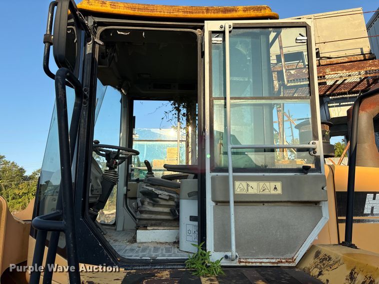 image for item ED5886 2005 Hyundai HL760-7 wheel loader