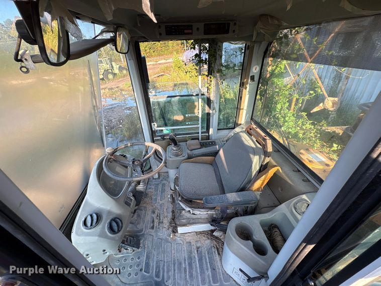 image for item ED5886 2005 Hyundai HL760-7 wheel loader