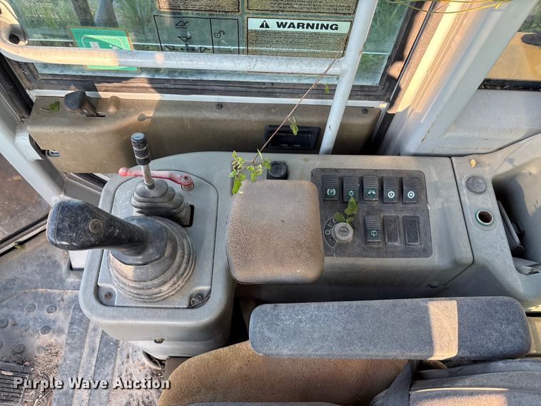 image for item ED5886 2005 Hyundai HL760-7 wheel loader