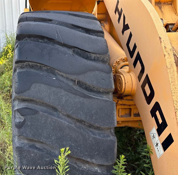 image for item ED5886 2005 Hyundai HL760-7 wheel loader