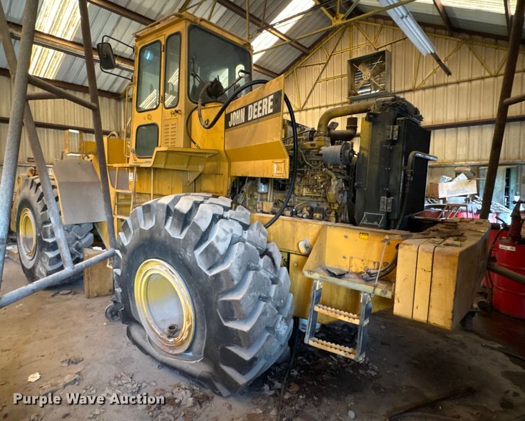 image for item ED5887 1994 John Deere 744E wheel loader