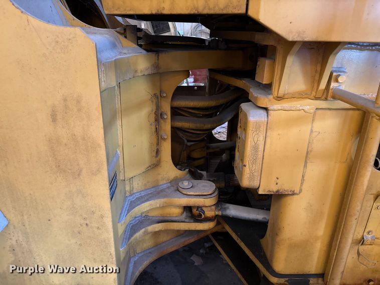 image for item ED5887 1994 John Deere 744E wheel loader