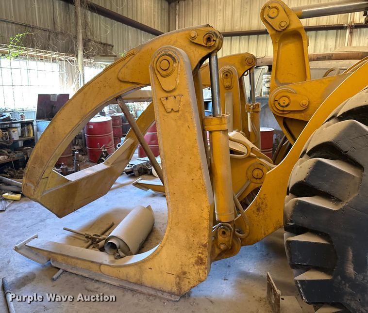 image for item ED5887 1994 John Deere 744E wheel loader