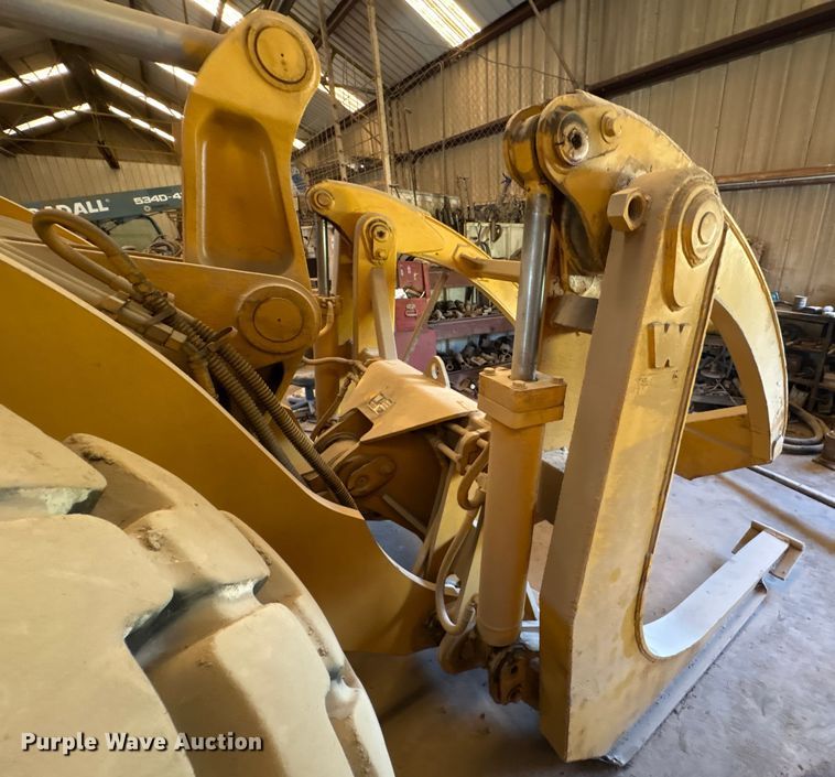 image for item ED5887 1994 John Deere 744E wheel loader