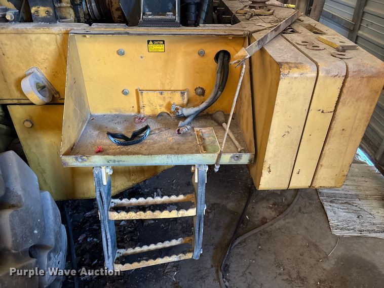 image for item ED5887 1994 John Deere 744E wheel loader