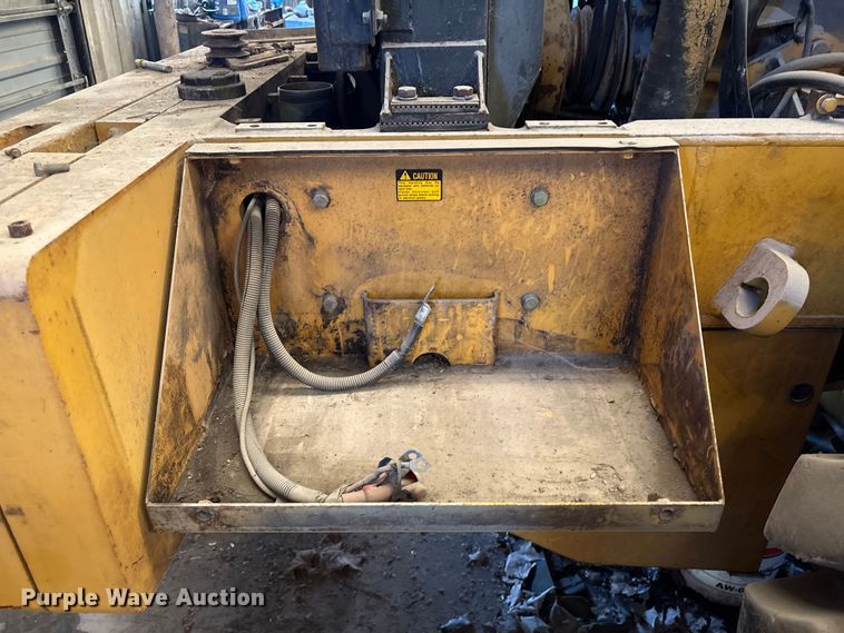 image for item ED5887 1994 John Deere 744E wheel loader